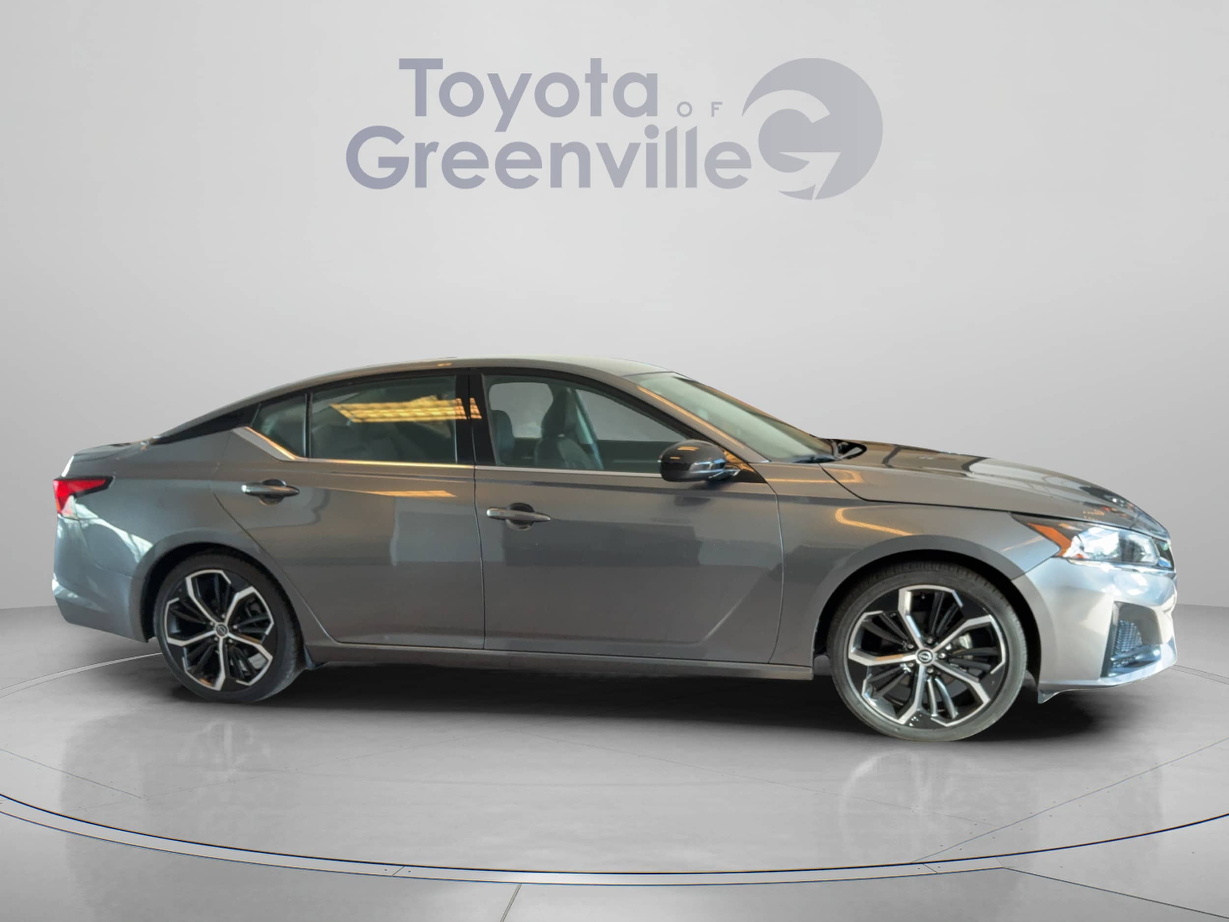2024 Nissan Altima SR - Photo 6