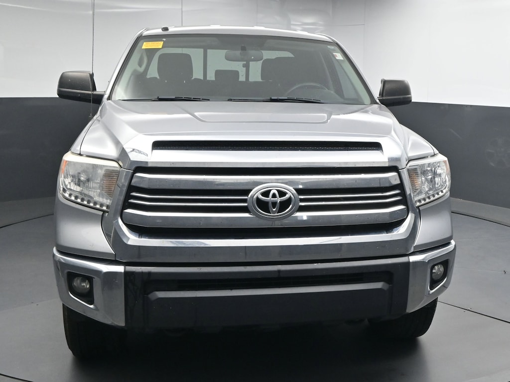 Used 2017 Toyota Tundra SR5 5.7L V8 w/FFV Truck Double Cab
