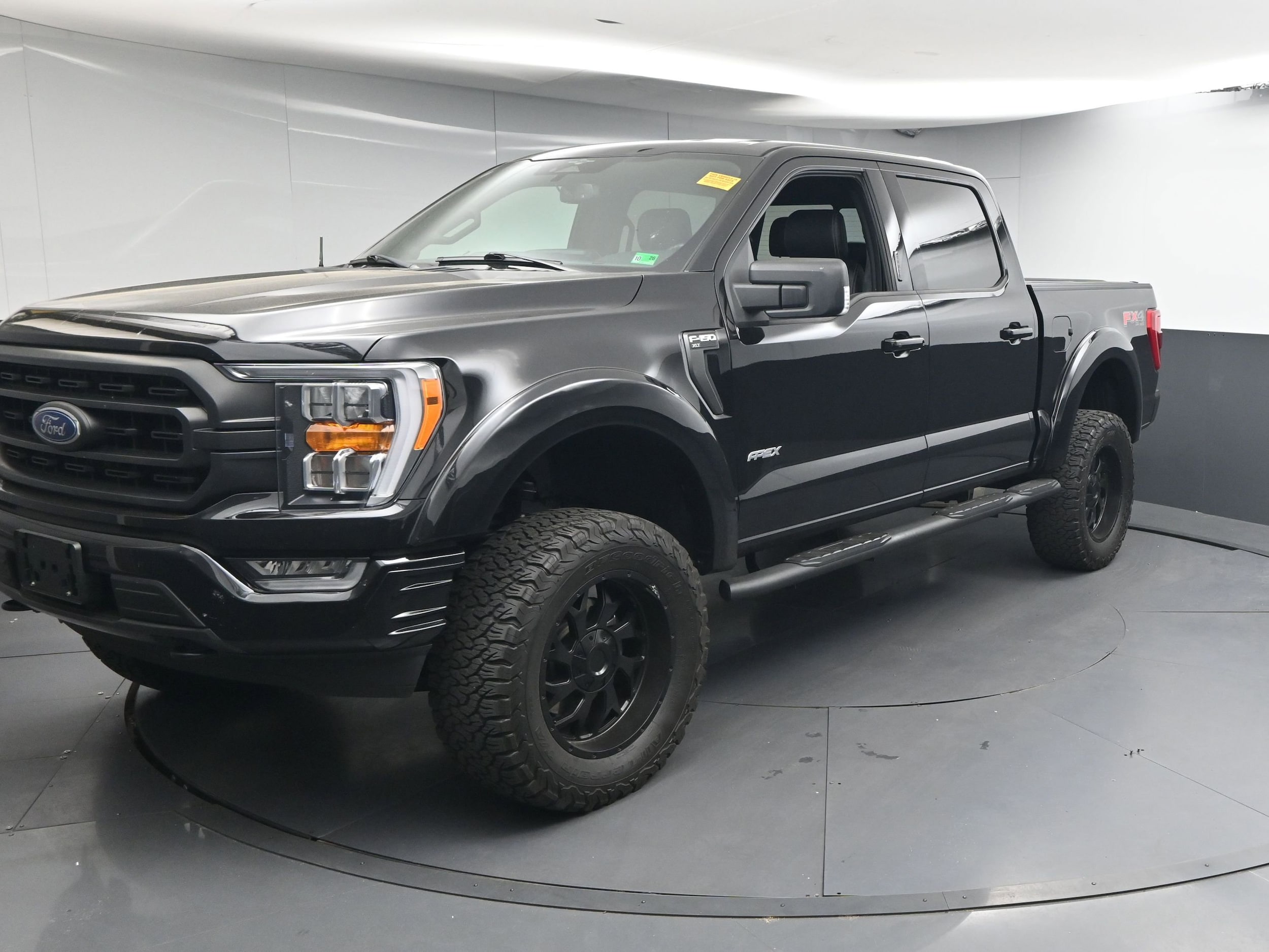 2023 Ford F-150 XLT 4x4 SuperCrew 5-1/2 Box's photo