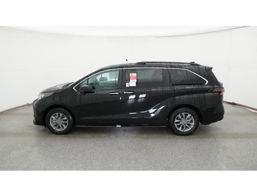 New 2026 Toyota Sienna XLE Van Passenger Van