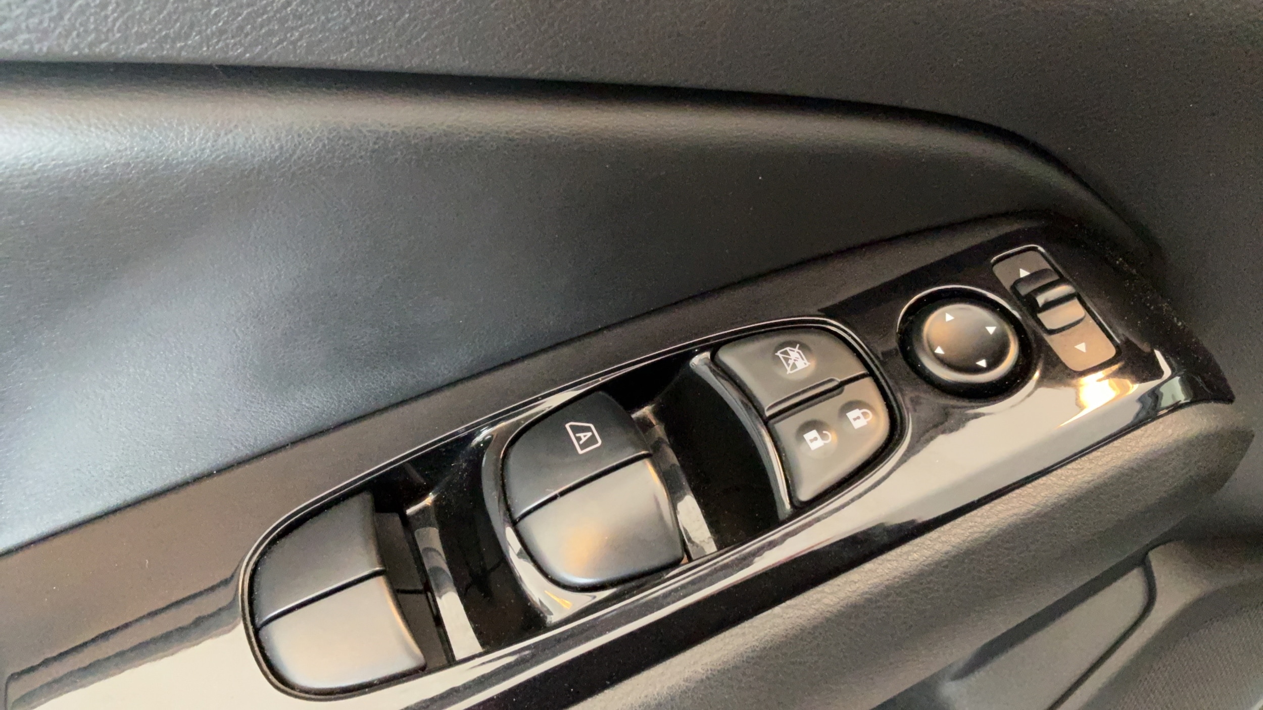 2024 Nissan Altima SR - Photo 27