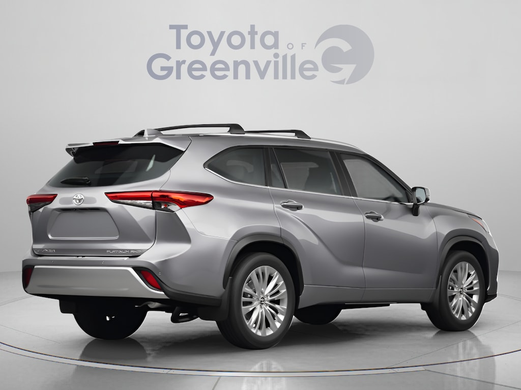 Used 2025 Toyota Highlander LE SUV