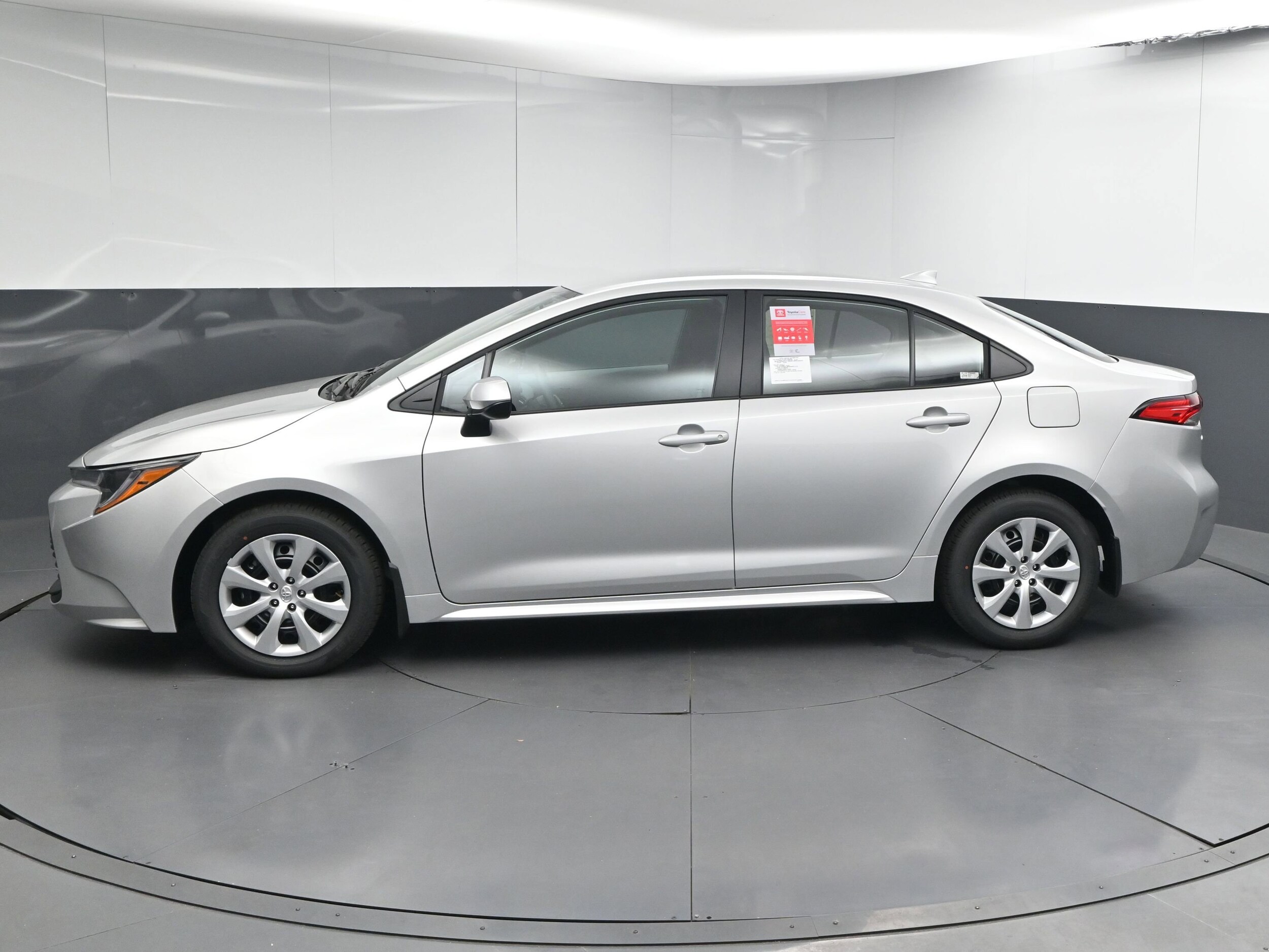 2026 Toyota Corolla LE photo 4