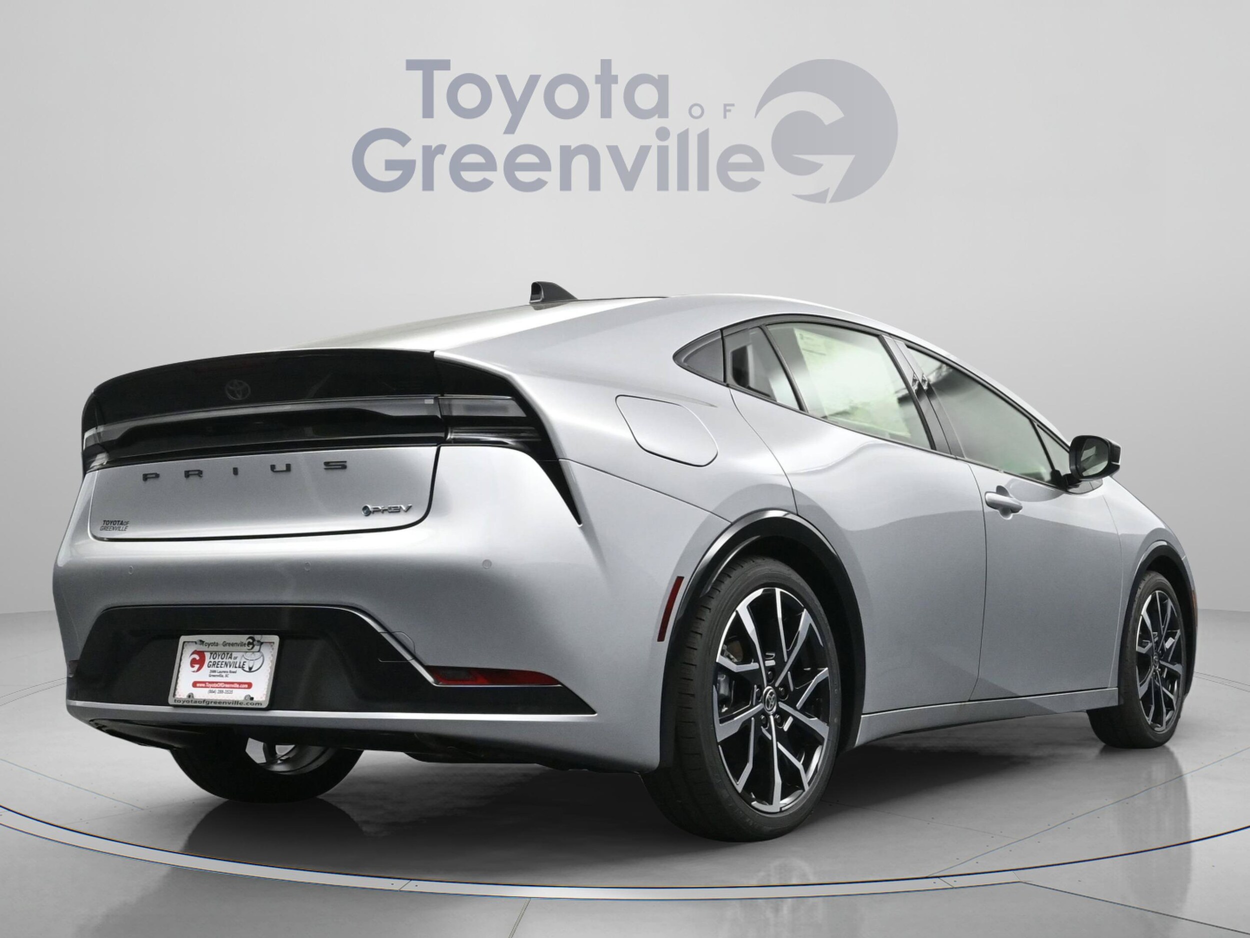 2025 Toyota Prius XSE - Photo 13