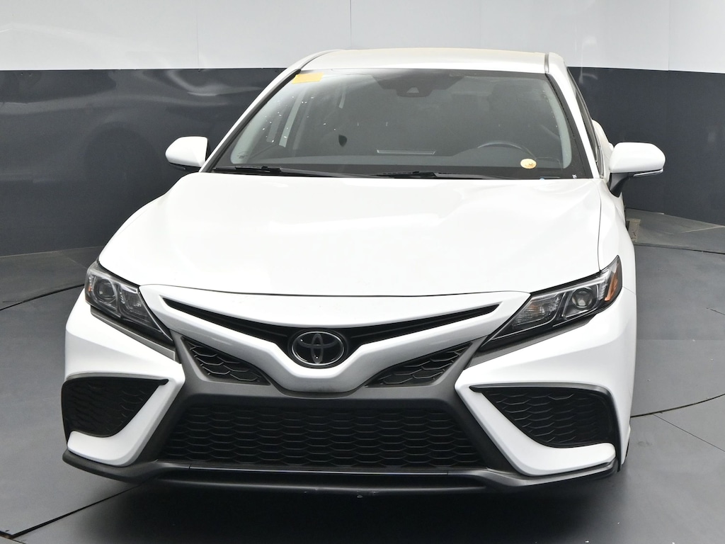Used 2023 Toyota Camry SE Sedan