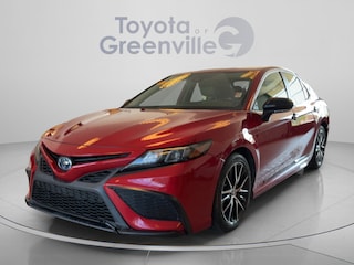 2022 Toyota Camry Hybrid SE Sedan
