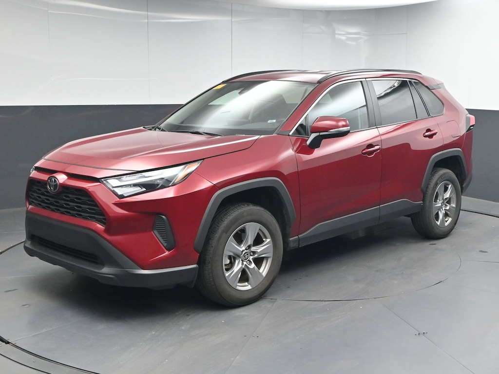 Used 2025 Toyota RAV4 XLE SUV