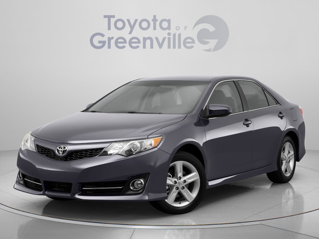 Used 2014 Toyota Camry SE V6 Sedan