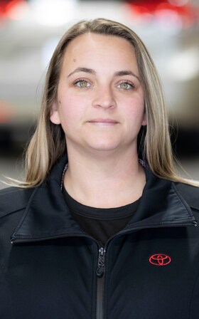Staff member Crystal Evans from ID_443937e9a3d3