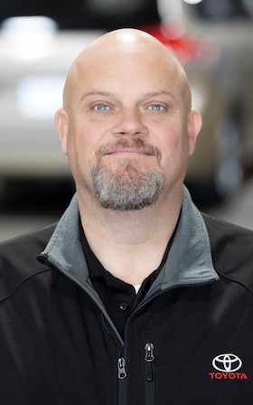Staff member Mark Ashley from ID_443937e9a3d3