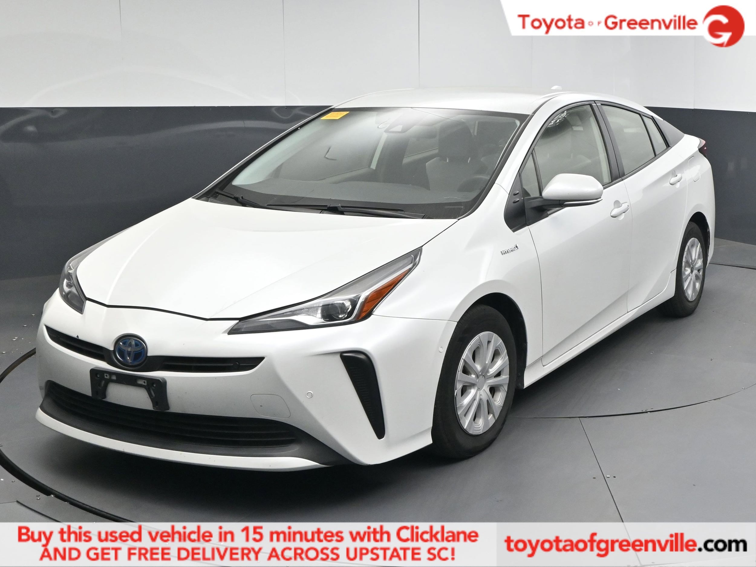 2022 Toyota Prius LE's photo