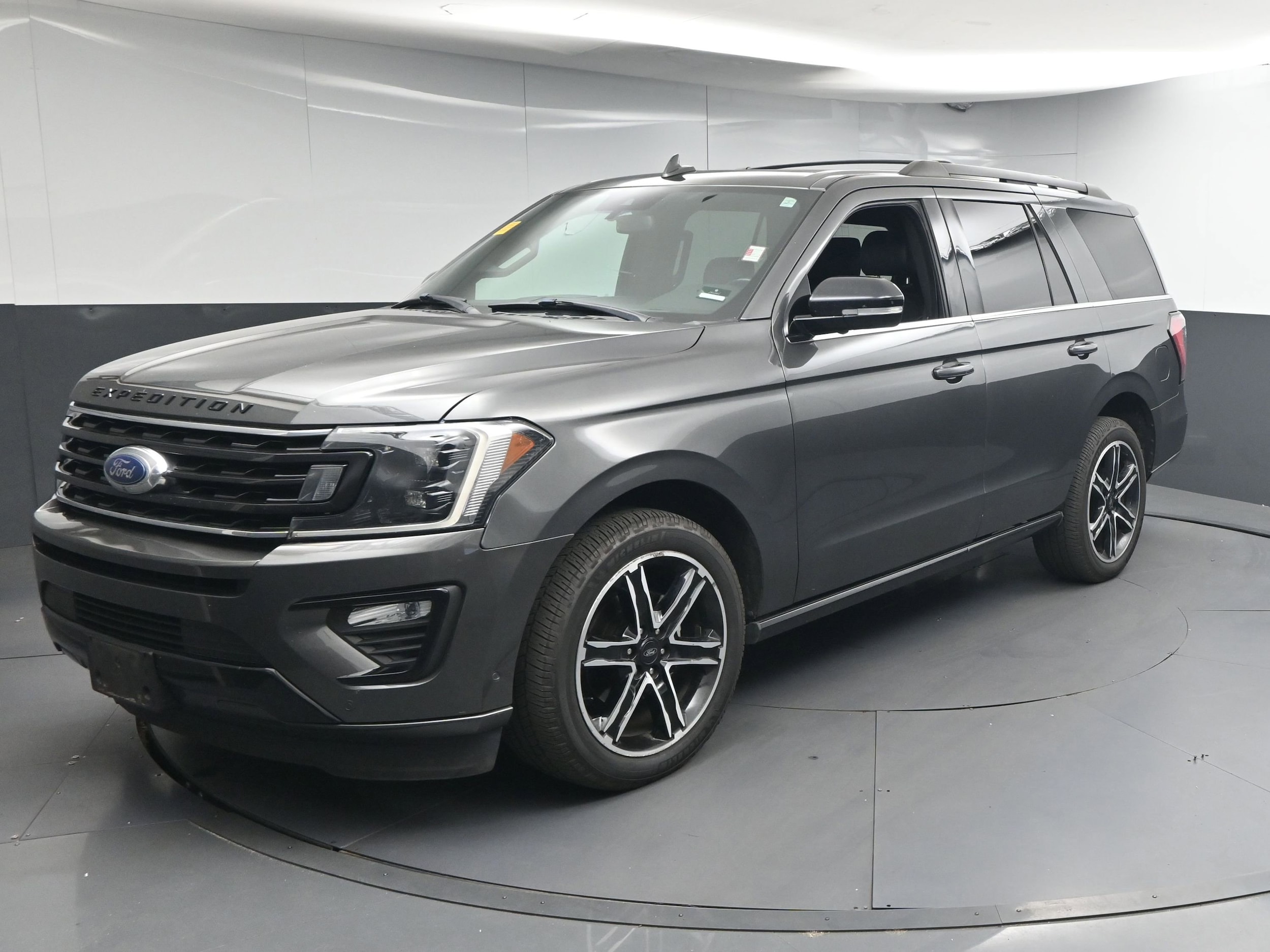 2020 Ford Expedition Limited's photo