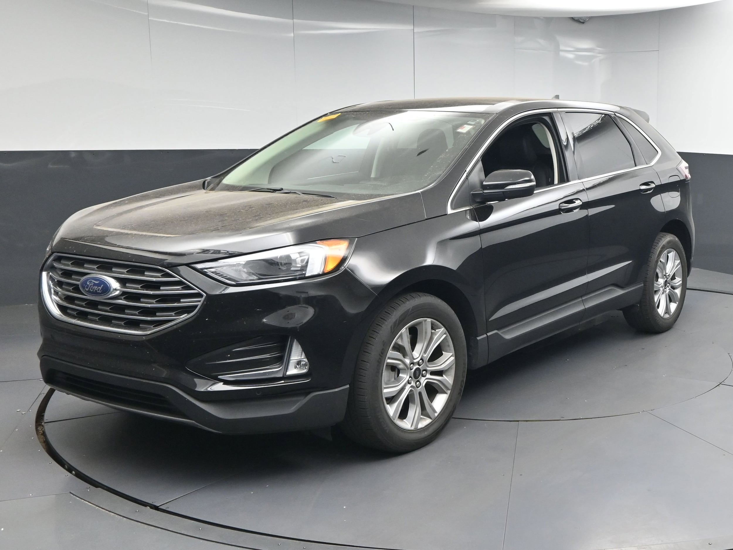 2024 Ford Edge Titanium AWD's photo