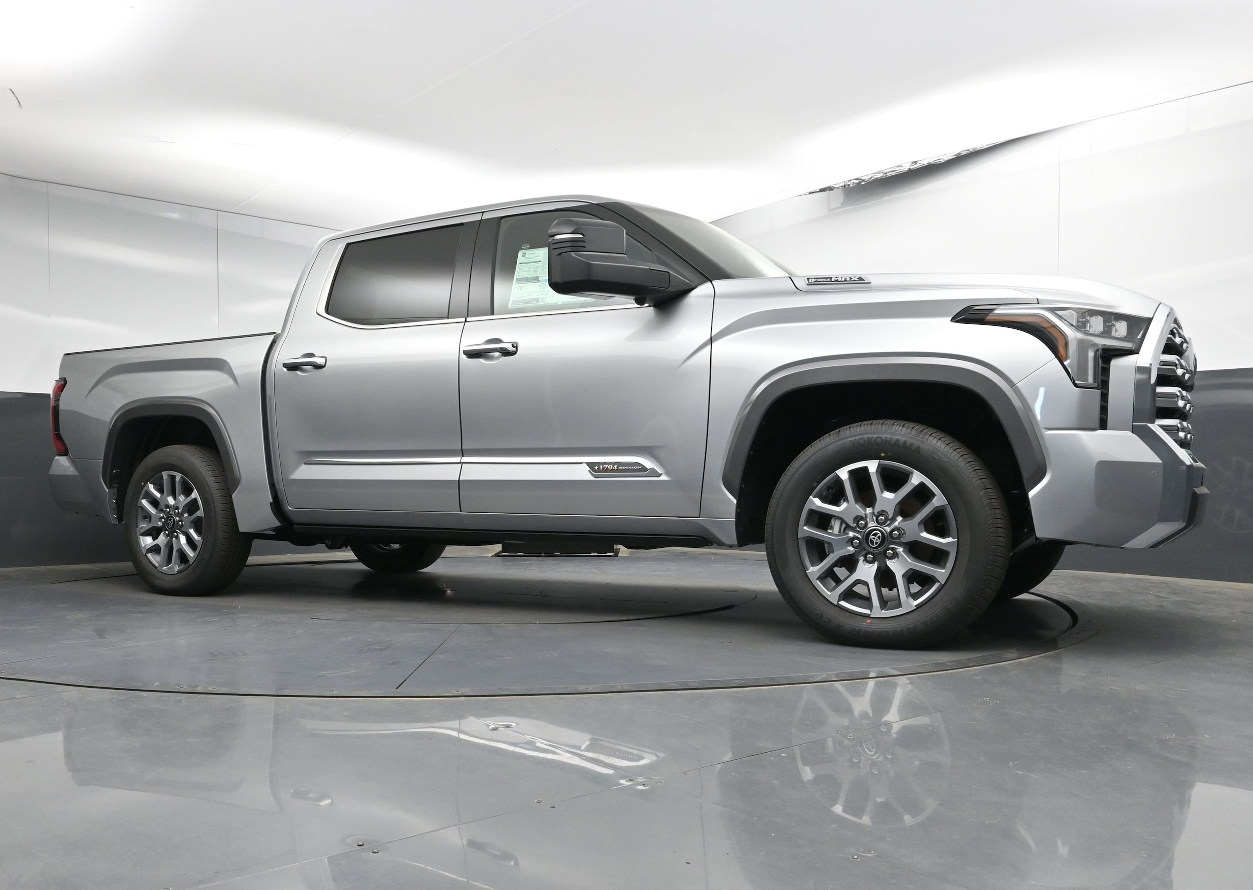 2025 Toyota Tundra 1794 Edition - Photo 11