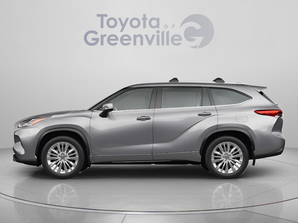 Used 2025 Toyota Highlander LE SUV