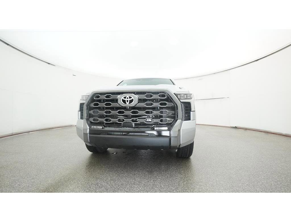 2025 Toyota Tundra Platinum - Photo 31