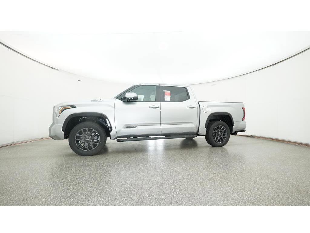 2025 Toyota Tundra Platinum - Photo 18