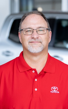 Staff member Joel Gilreath from ID_02fbf0ad1904
