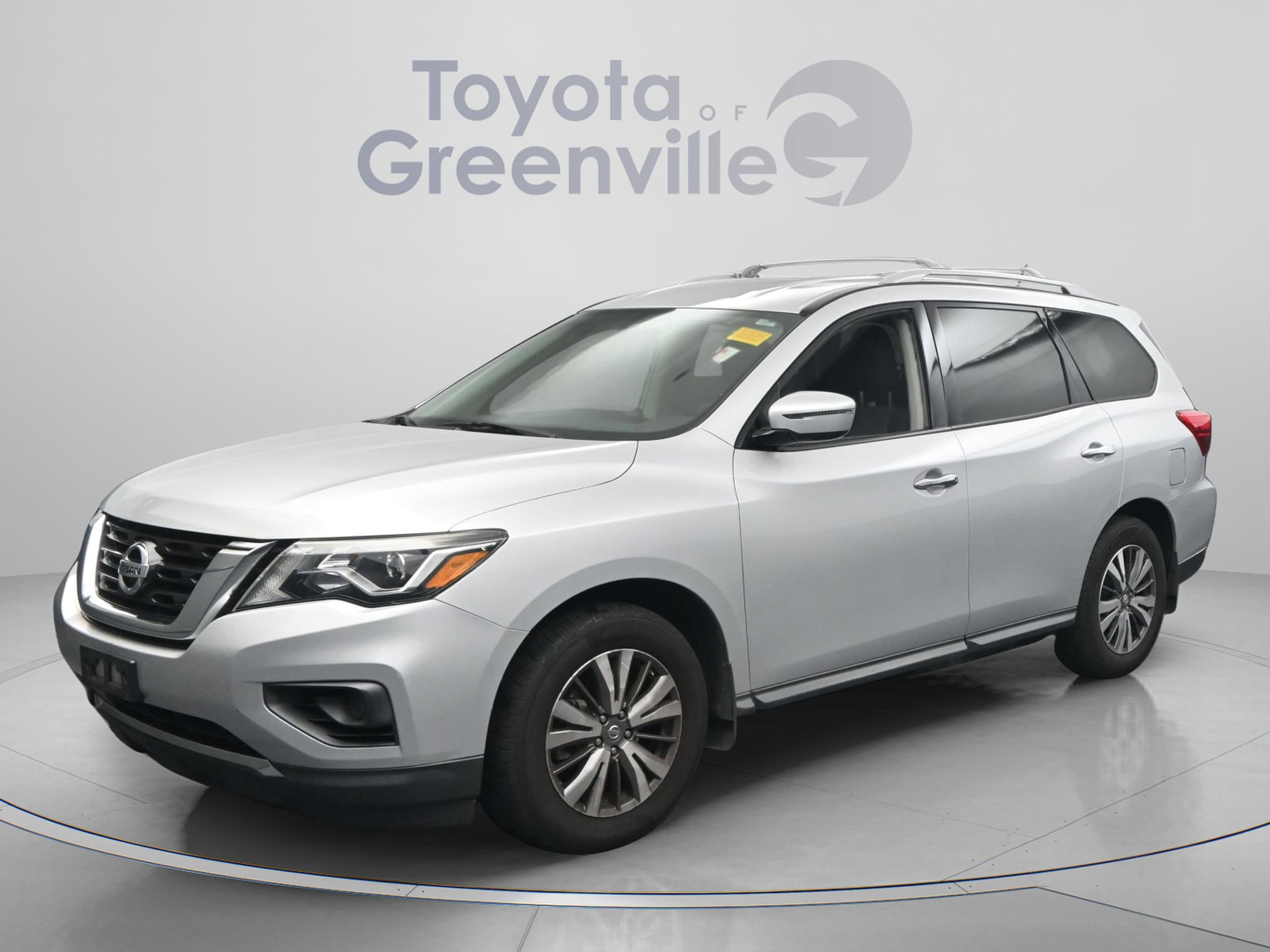 2018 Nissan Pathfinder S 2WD's photo