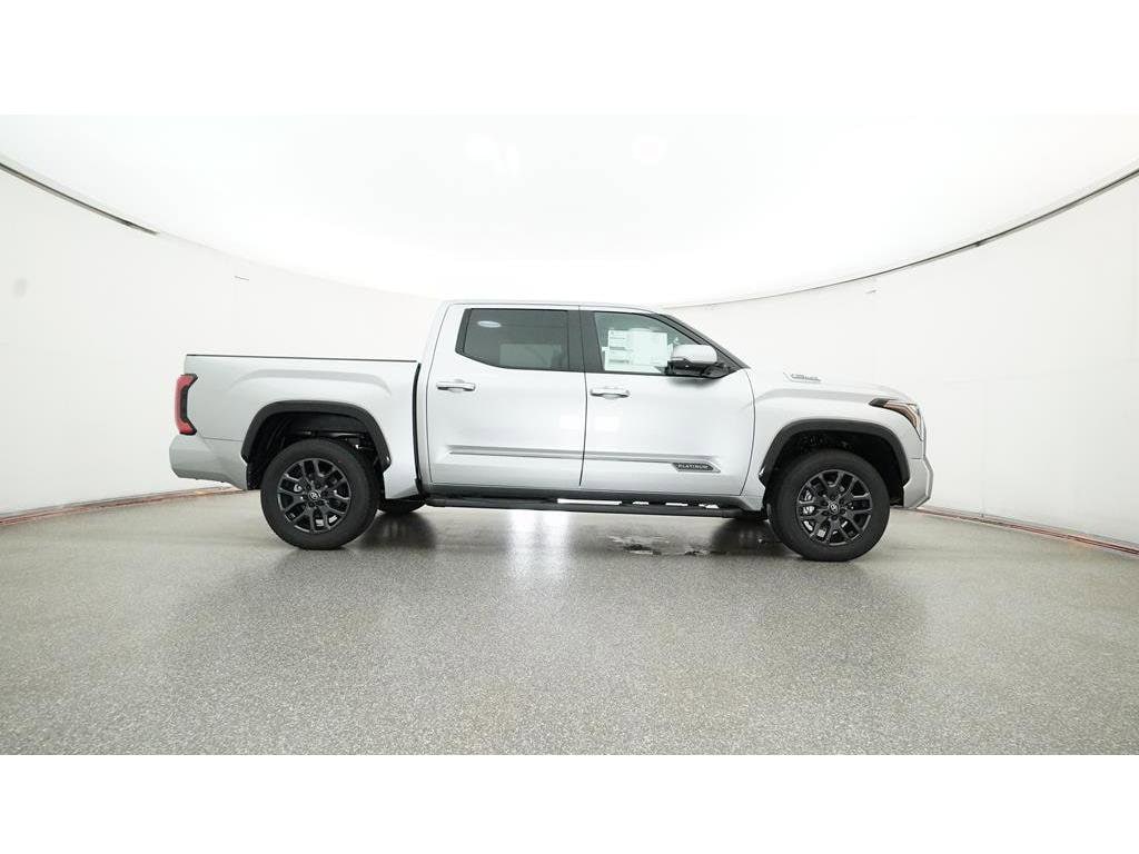2025 Toyota Tundra Platinum - Photo 27