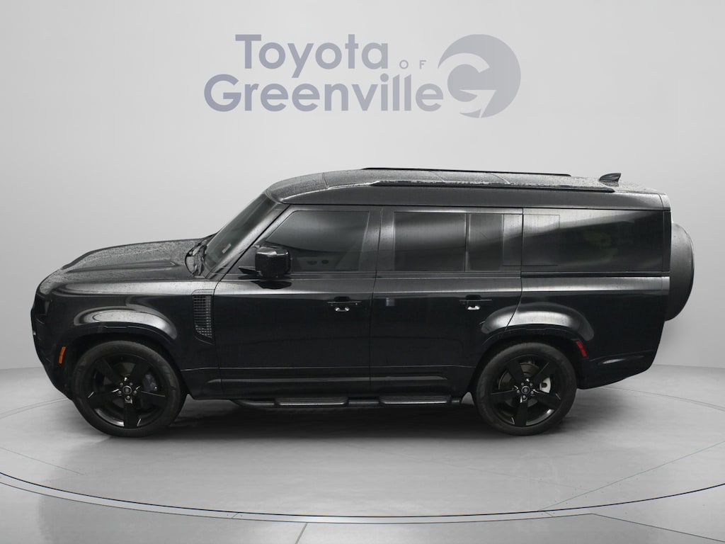 Used 2025 Land Rover Defender 130 X-Dynamic SE SUV