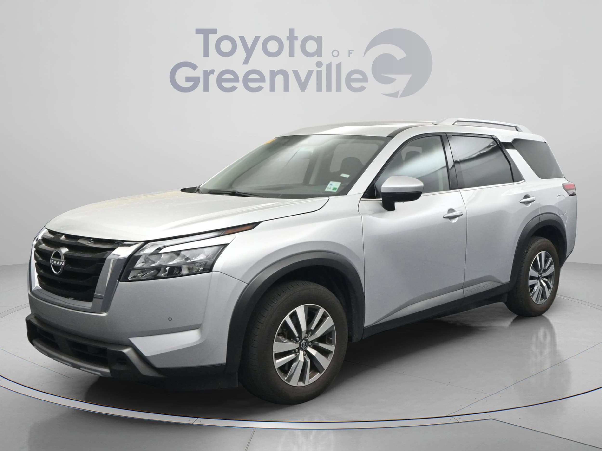 2025 Nissan Pathfinder SL 2WD's photo