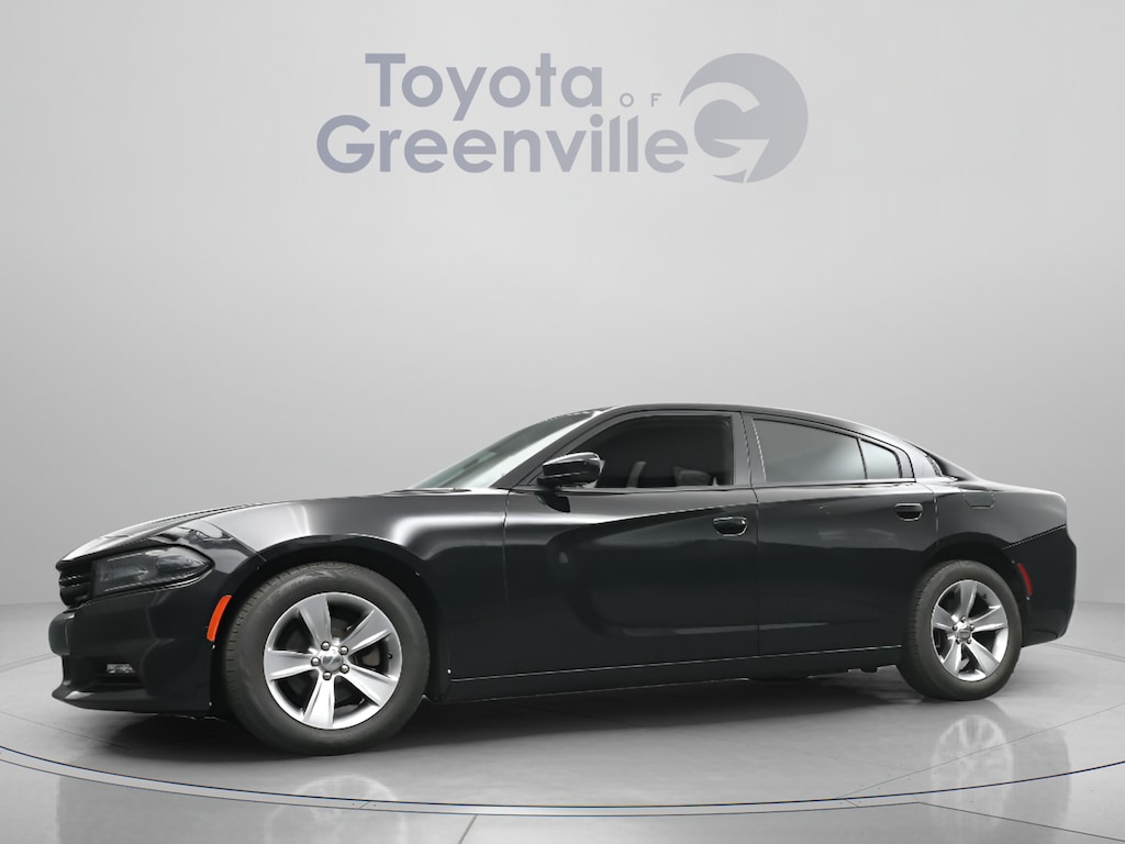Used 2017 Dodge Charger SXT Sedan