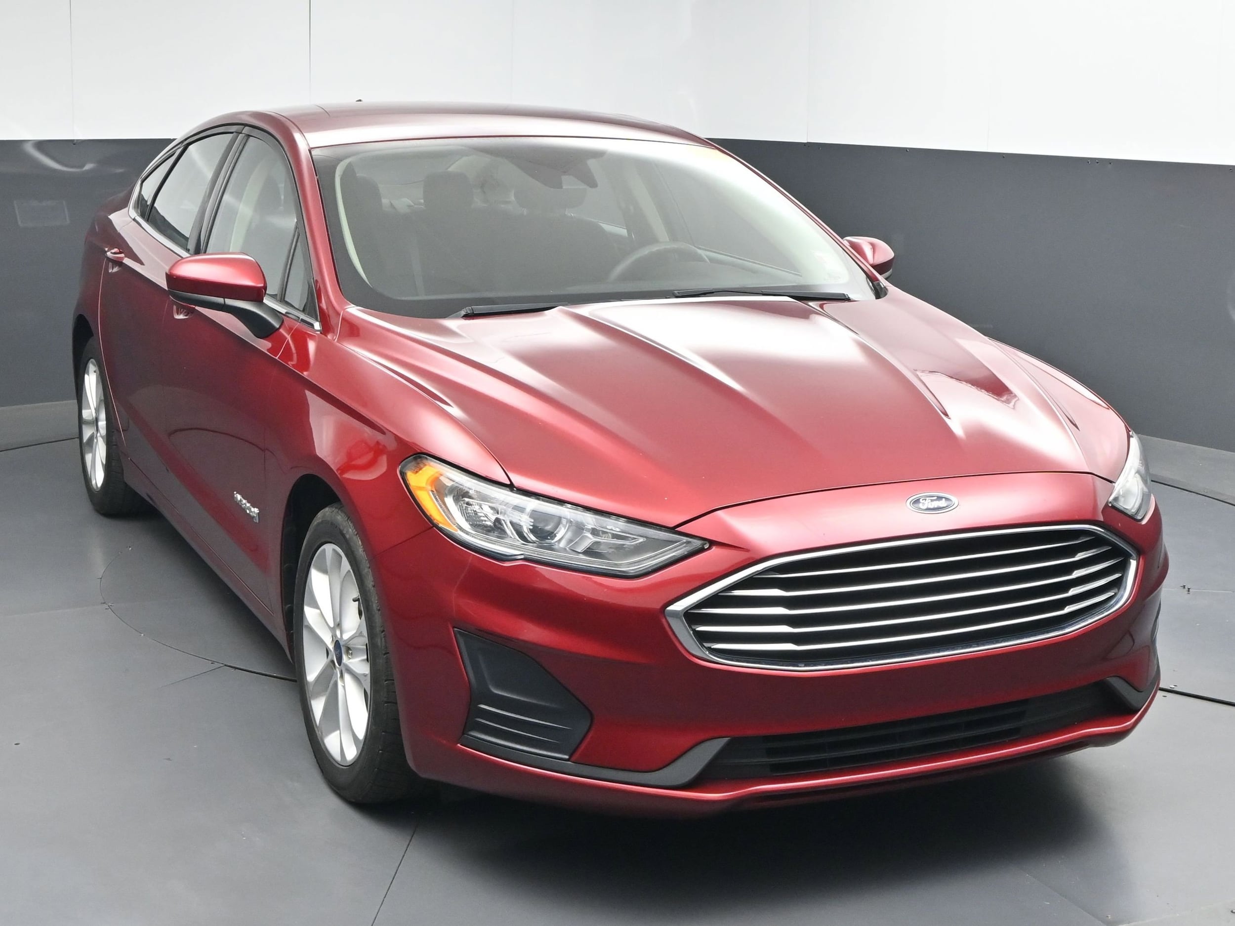 2019 Ford Fusion Hybrid SE Sedan