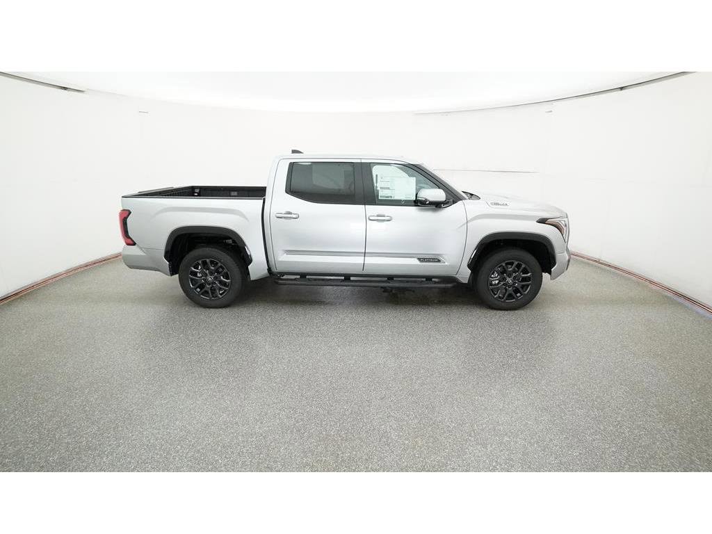 2025 Toyota Tundra Platinum - Photo 11