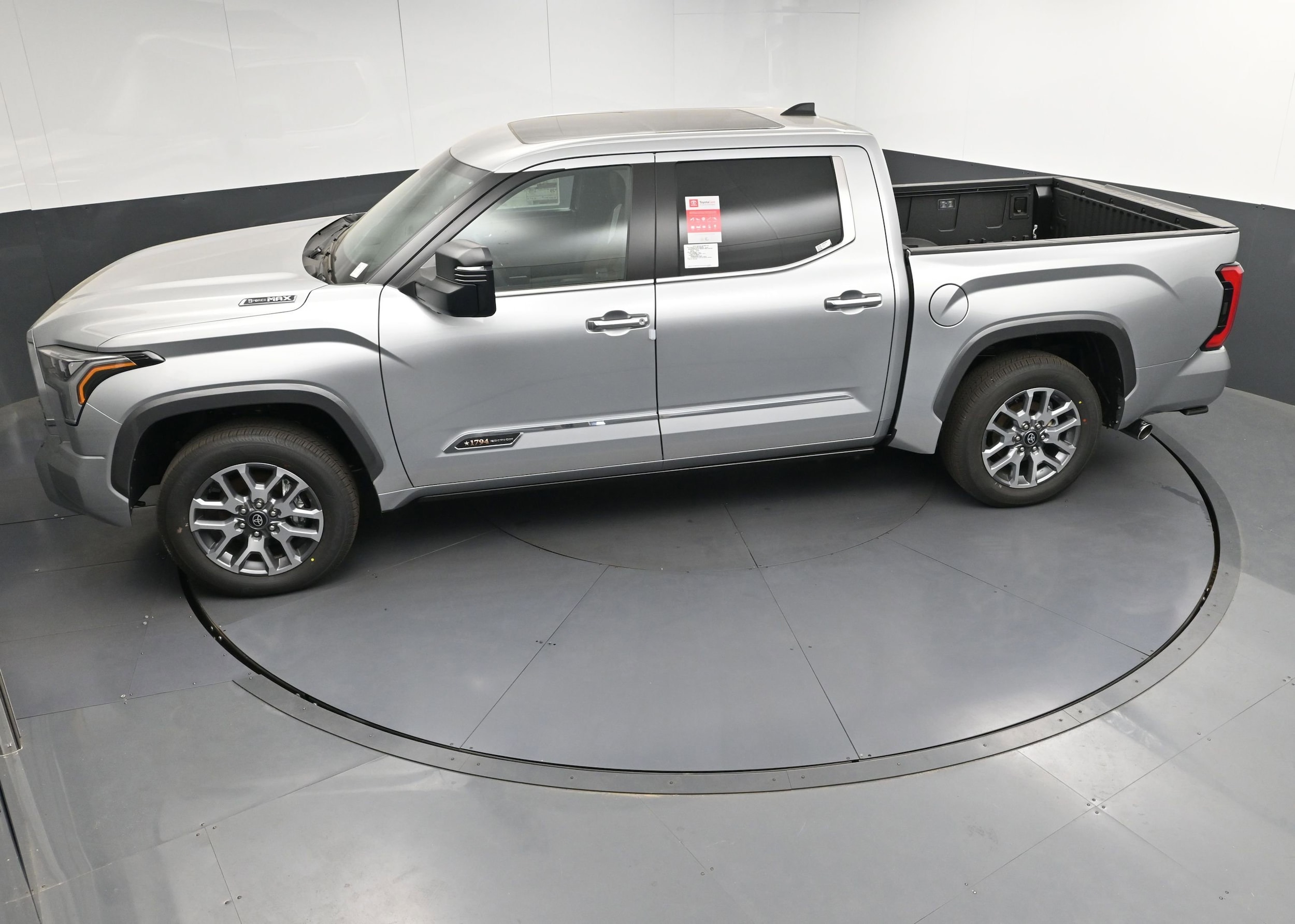 2025 Toyota Tundra 1794 Edition - Photo 24