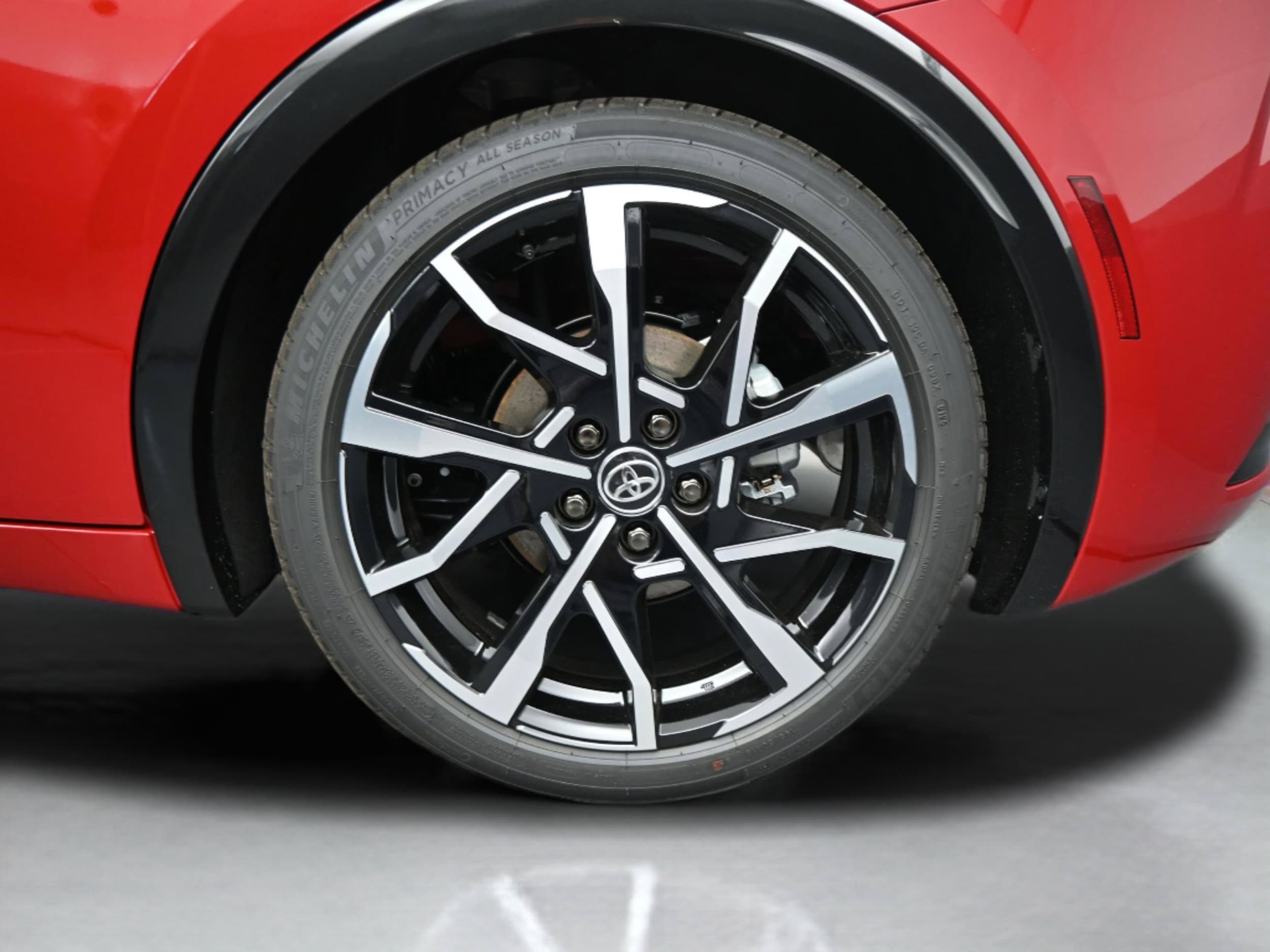 2025 Toyota Prius XSE - Photo 32