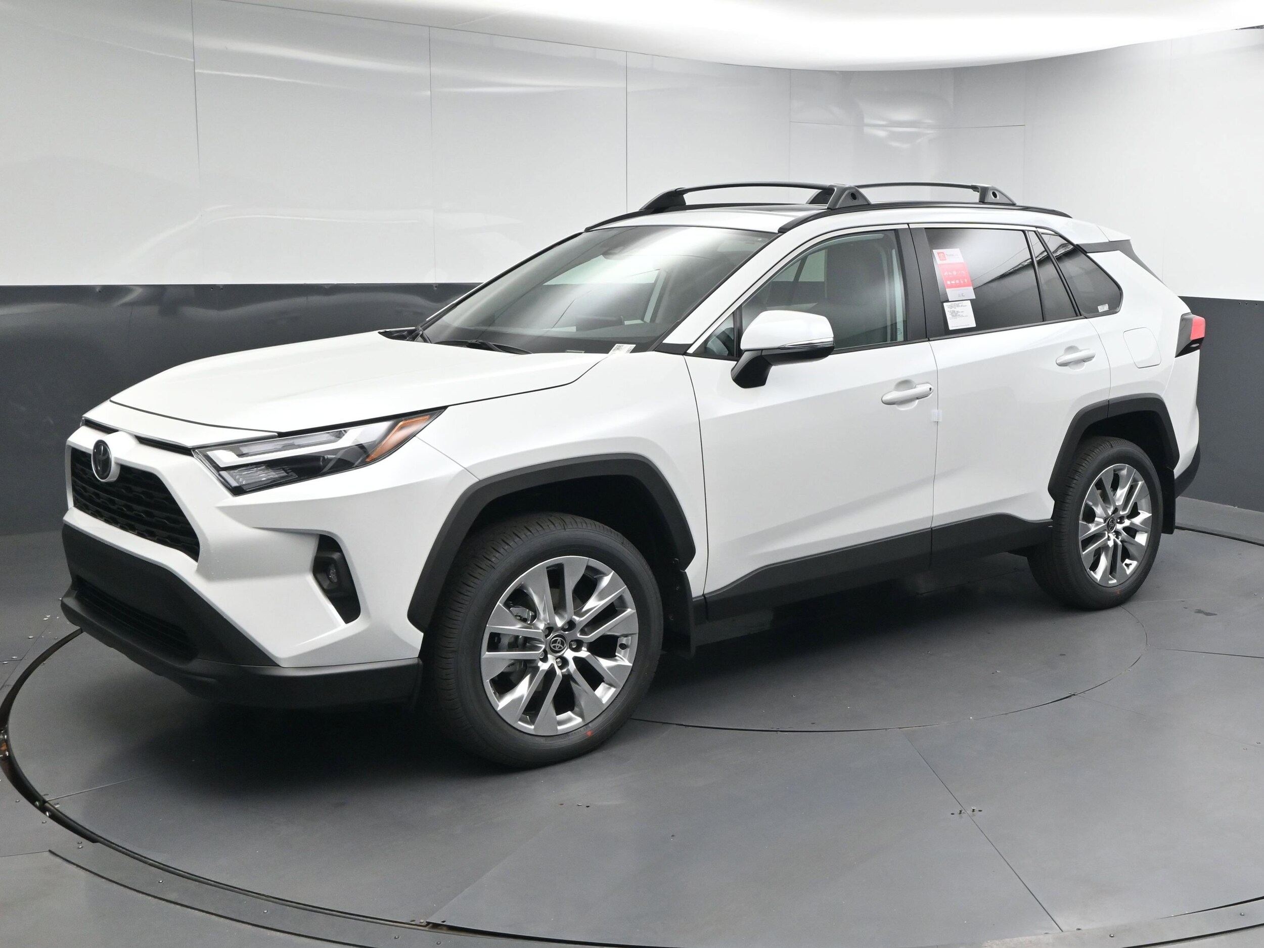 2025 Toyota RAV4 XLE Premium photo 3