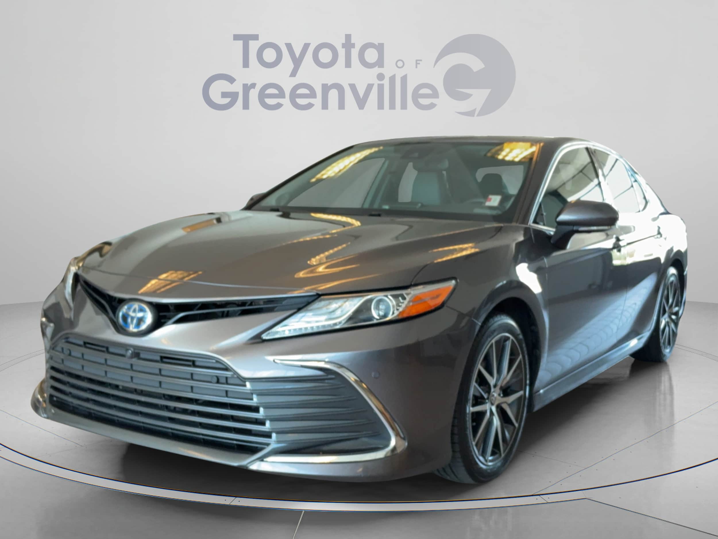 2022 Toyota Camry Hybrid XLE FWD photo