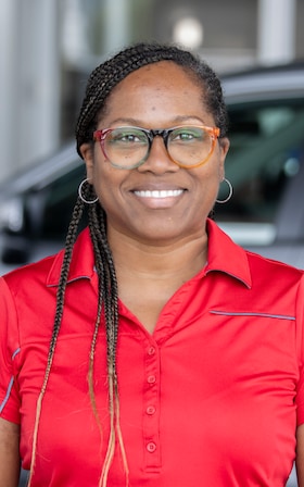 Staff member Anglia Perry from ID_443937e9a3d3