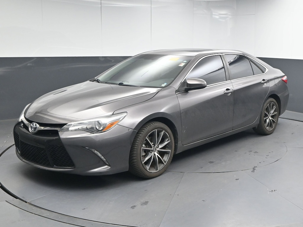 Used 2015 Toyota Camry XLE Sedan