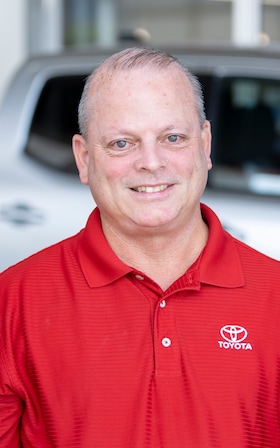 Staff member Michael Jordan from ID_02fbf0ad1904
