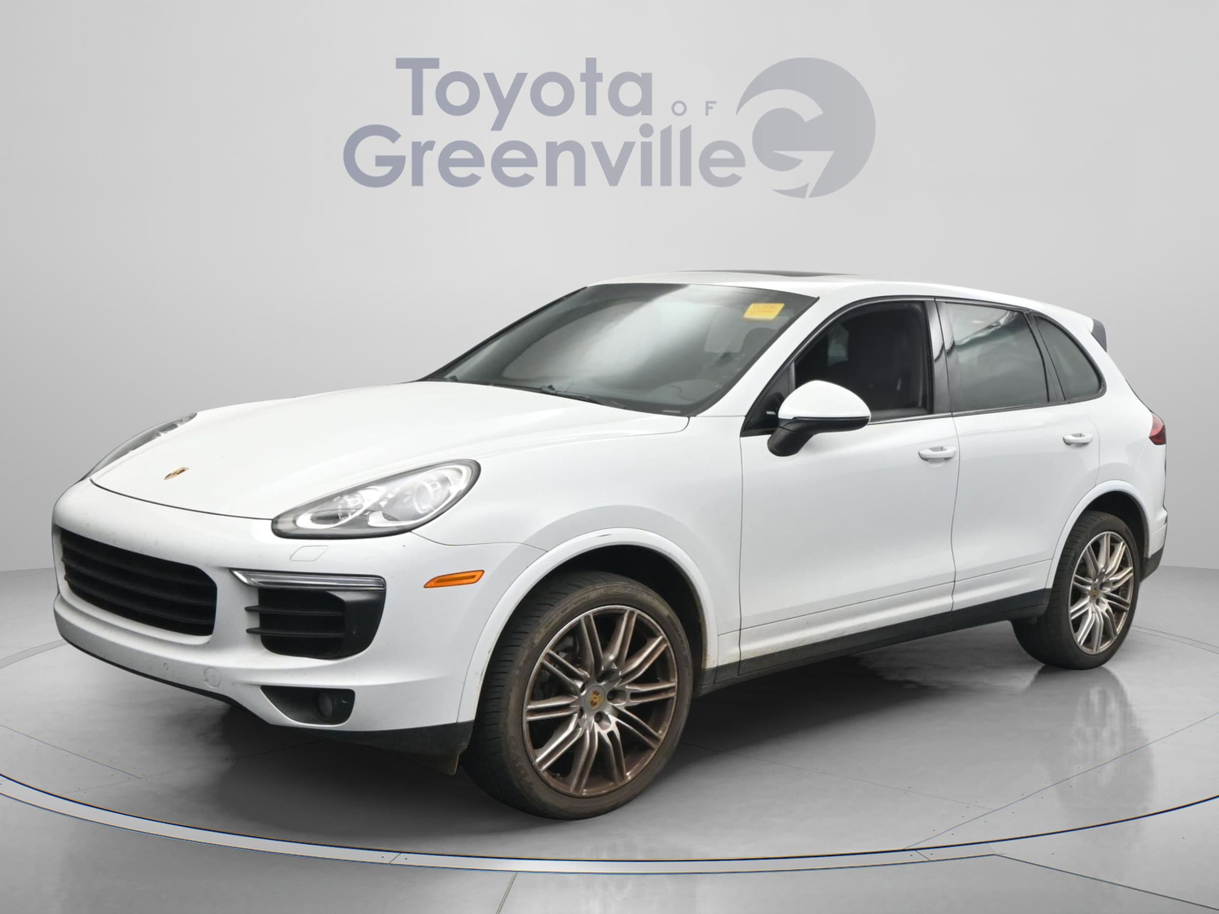 2017 Porsche Cayenne Platinum Edition's photo