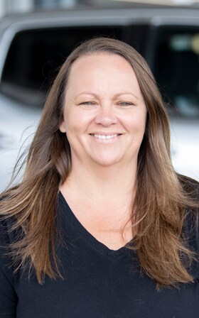 Staff member Angela Ehrenkaufer  from ID_bd626d970cc0