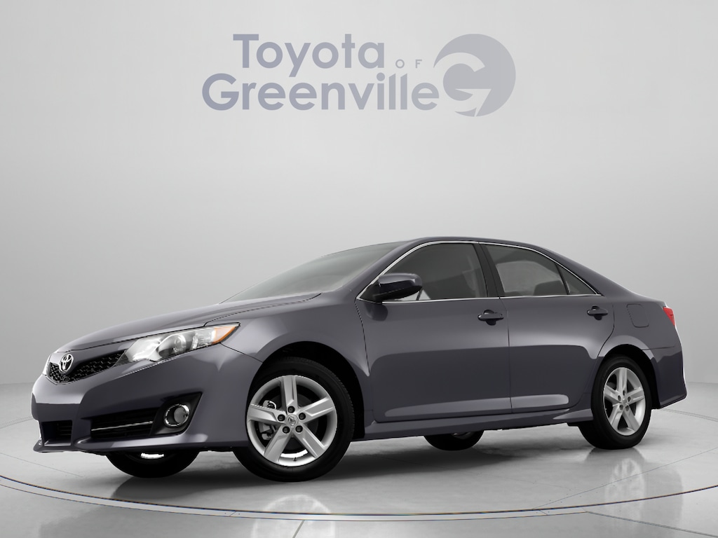Used 2014 Toyota Camry SE V6 Sedan