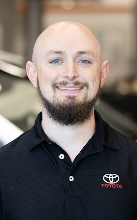 Staff member Brandon Knowles from ID_02fbf0ad1904