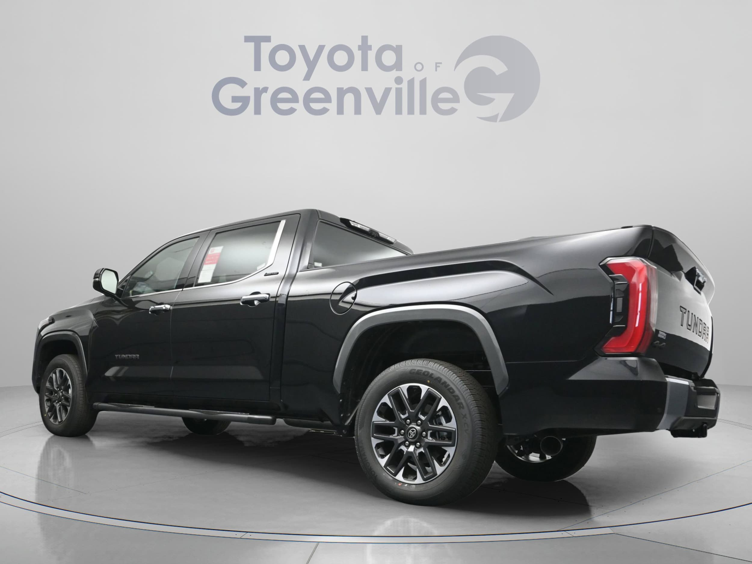 2026 Toyota Tundra Limited - Photo 8