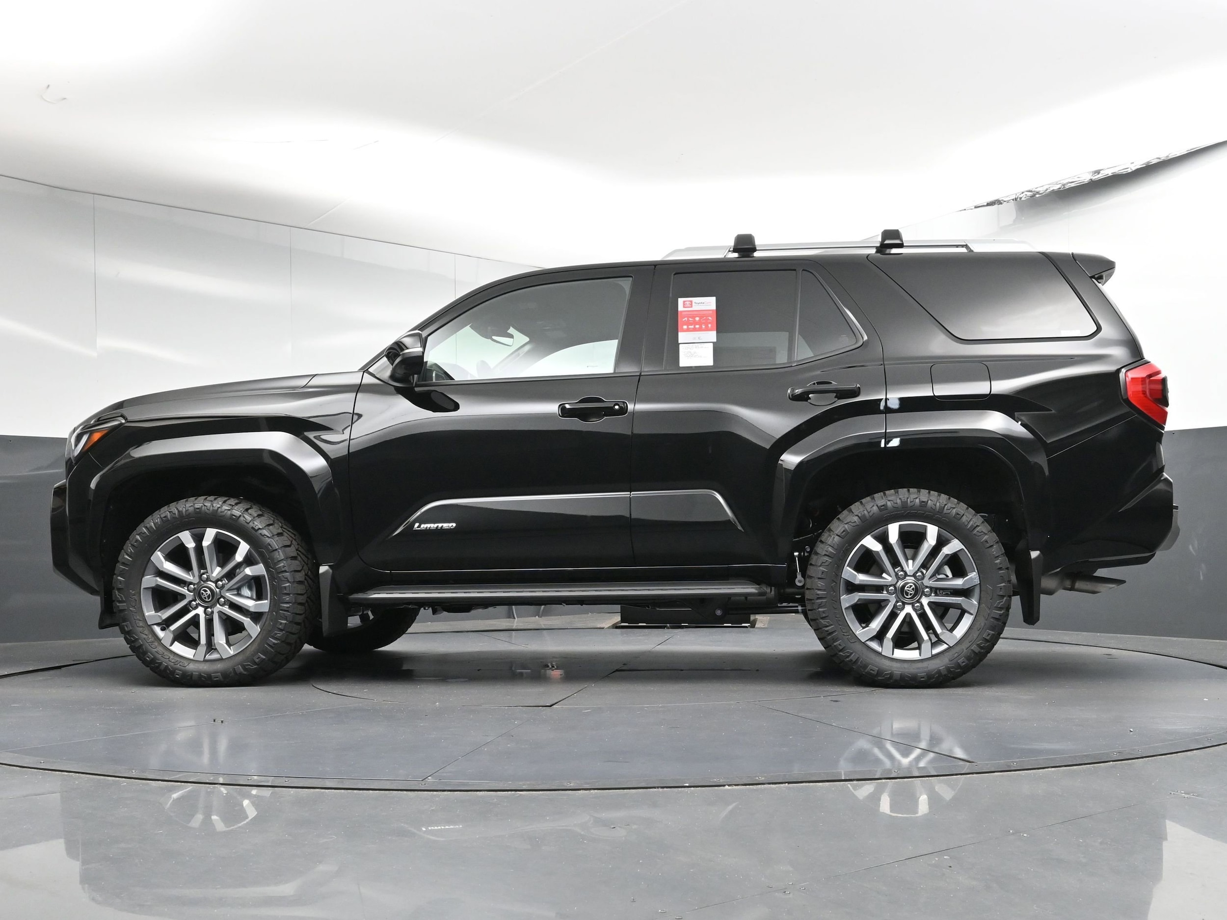 2025 Toyota 4Runner Limited - Photo 29