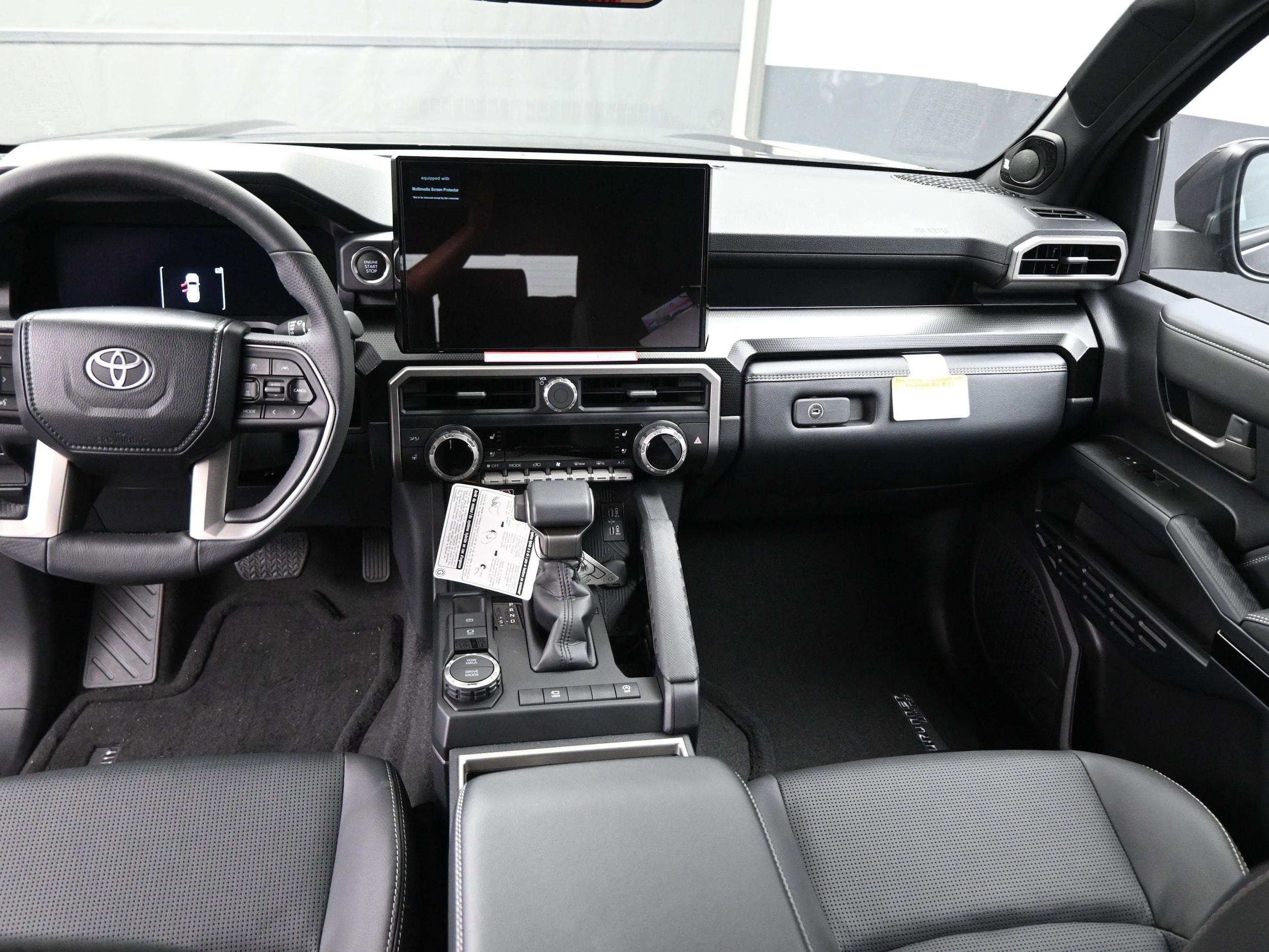 2025 Toyota 4Runner Limited - Photo 16