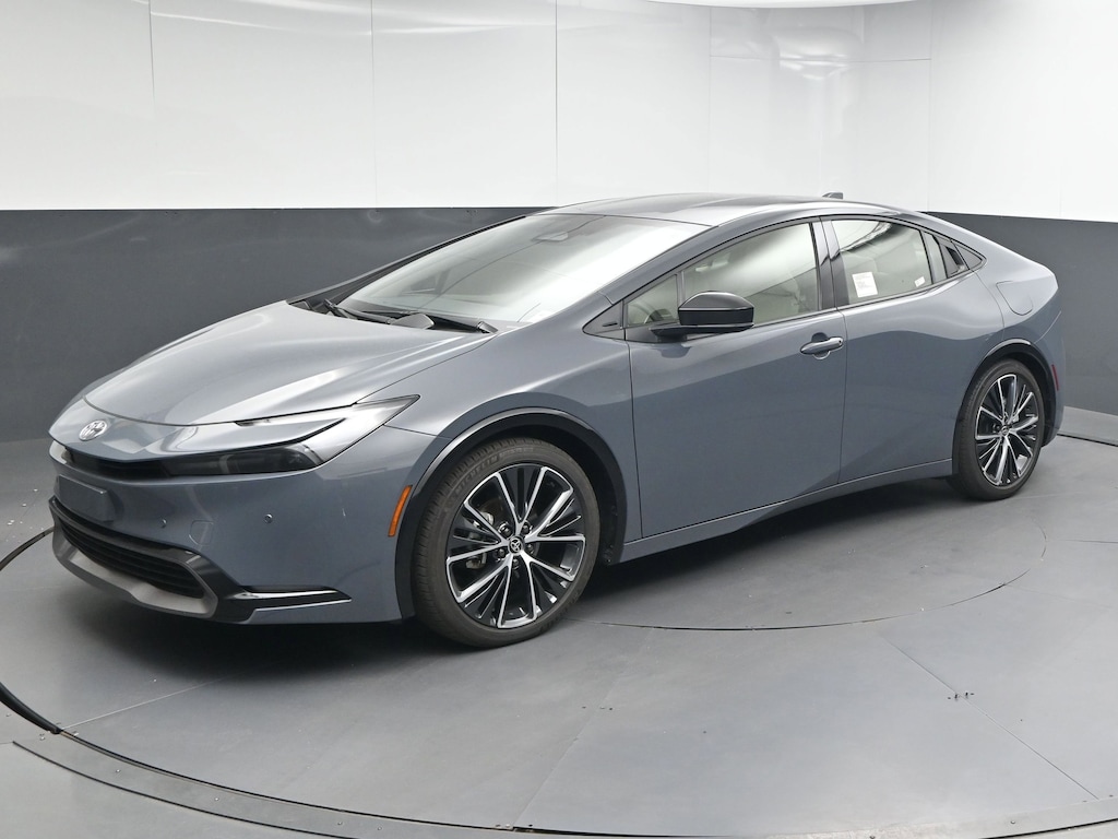 Used 2024 Toyota Prius XLE Hatchback