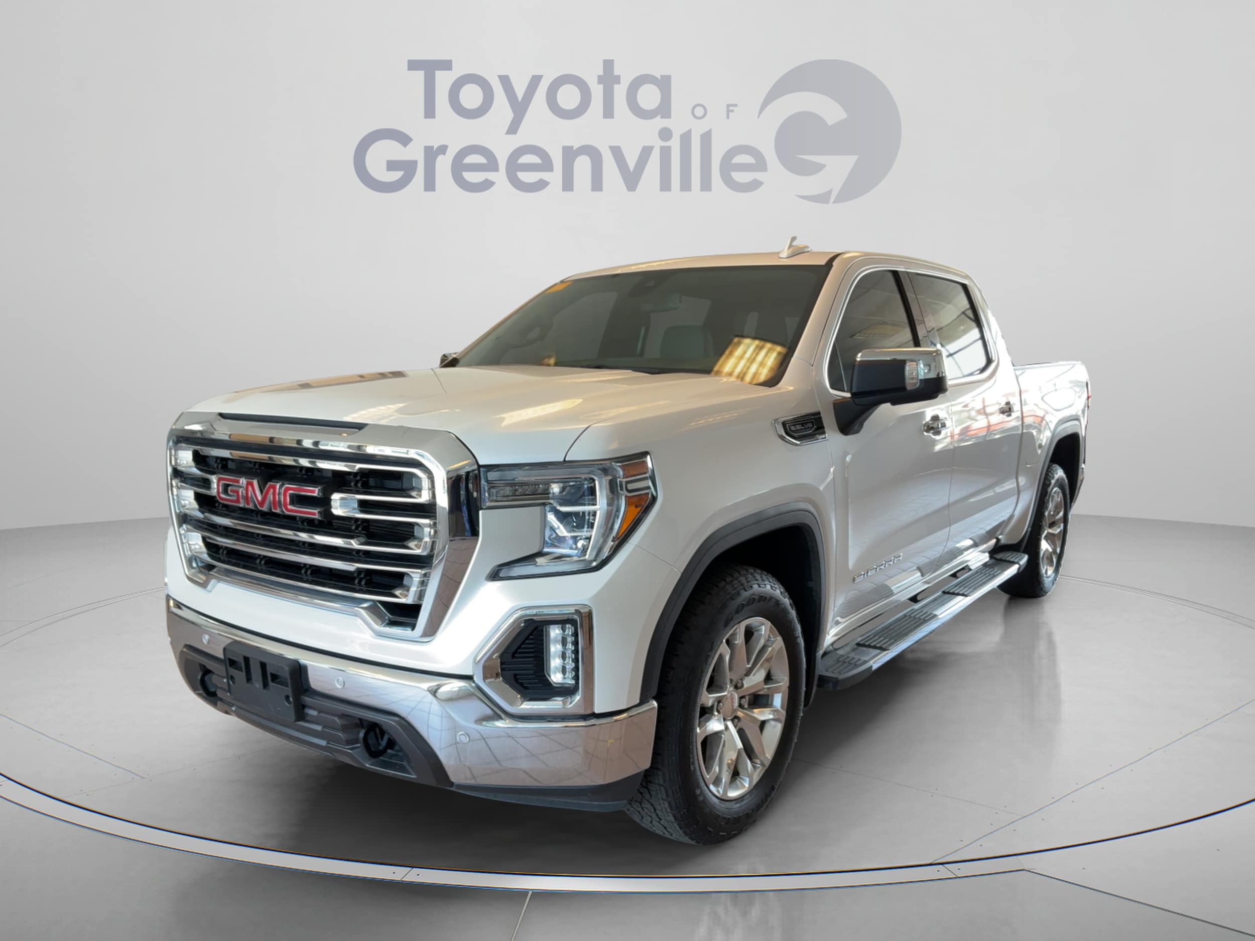 2019 GMC Sierra 4WD Crew Cab Short Box SLT's photo