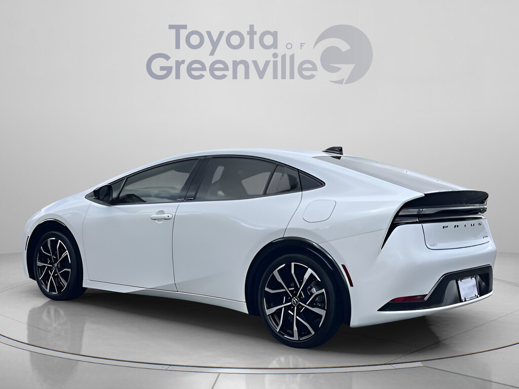 Used 2026 Toyota Prius Plug-In Hybrid XSE Hatchback