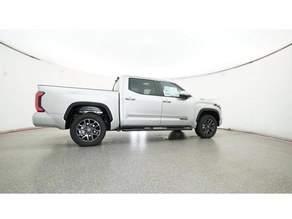 2025 Toyota Tundra Platinum - Photo 26