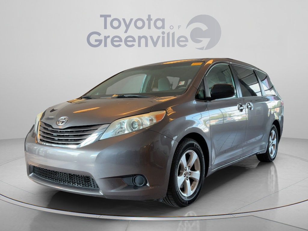 Used 2015 Toyota Sienna LE Van