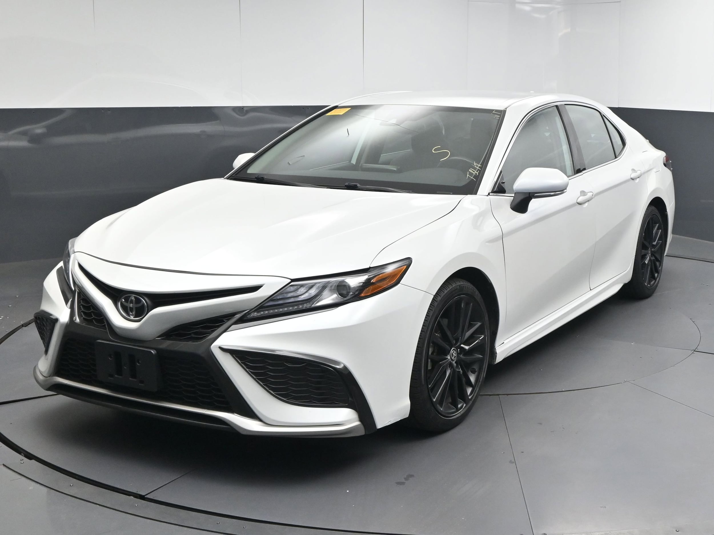 2023 Toyota Camry XSE Sedan