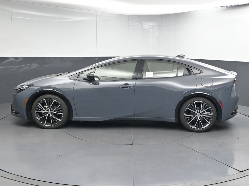 Used 2024 Toyota Prius XLE Hatchback